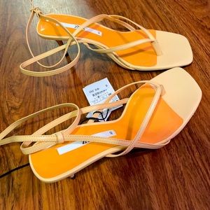 Baby yellow strap heeled sandals
